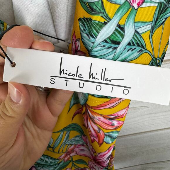 Nicole Miller Yellow Island Girl Print 2PC Tankini With Ruffle Skirt Size XL - Picture 9 of 10